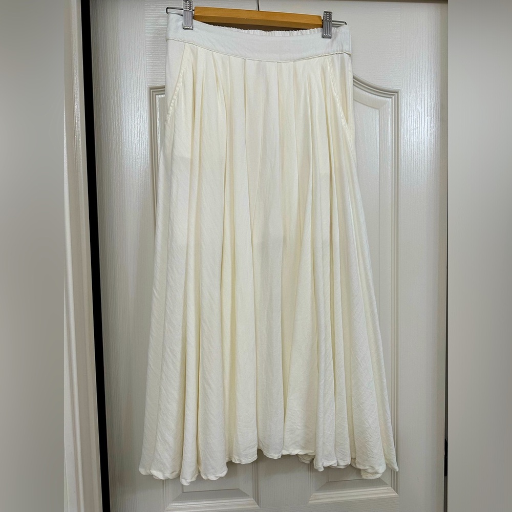 NWOT - Mable full midi-skirt. Size medium, cream color